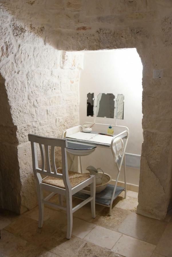 アルベロベッロTrulli Occhi Di Pietraアパートメント エクステリア 写真